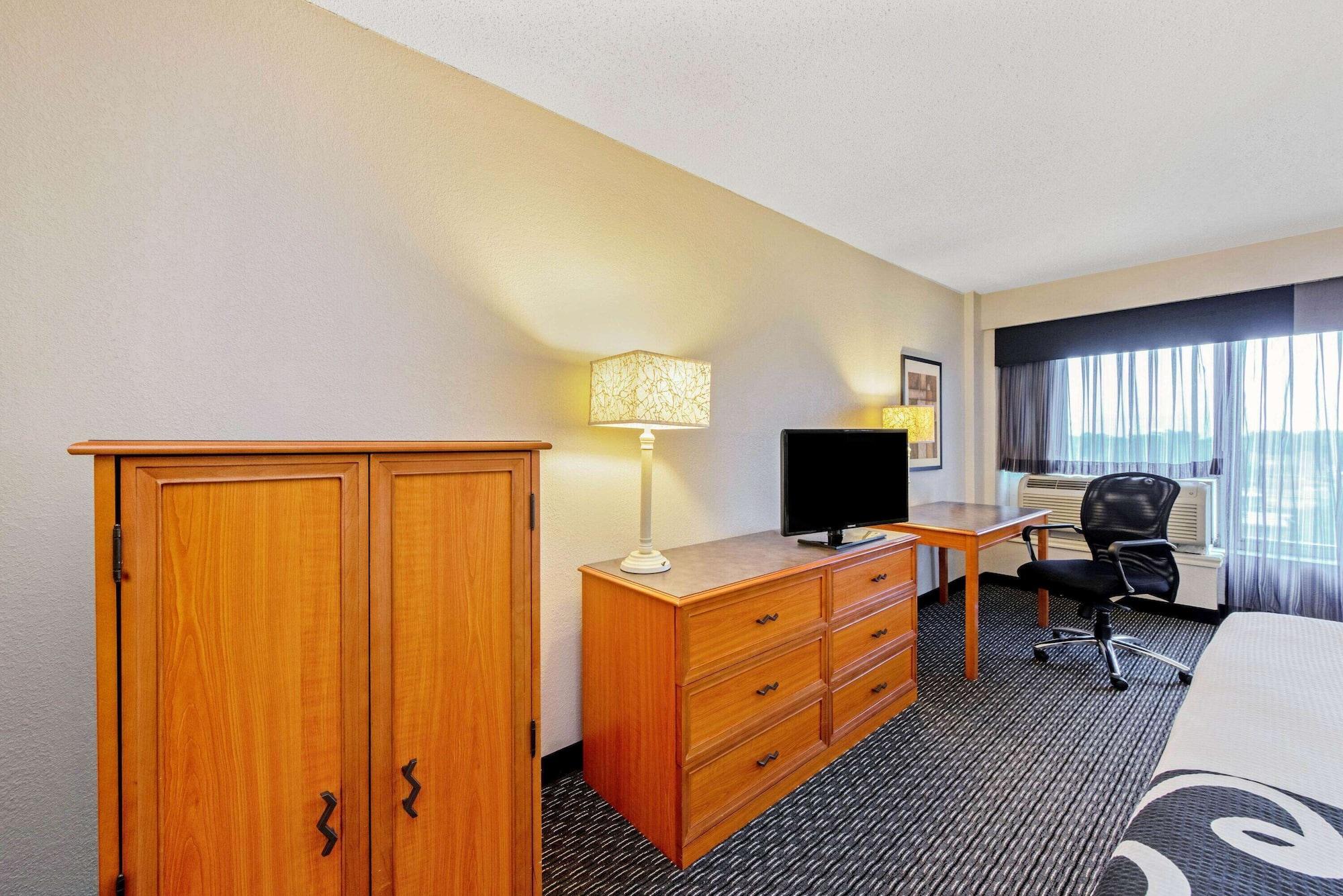 La Quinta By Wyndham New Orleans Airport Hotell Kenner Exteriör bild