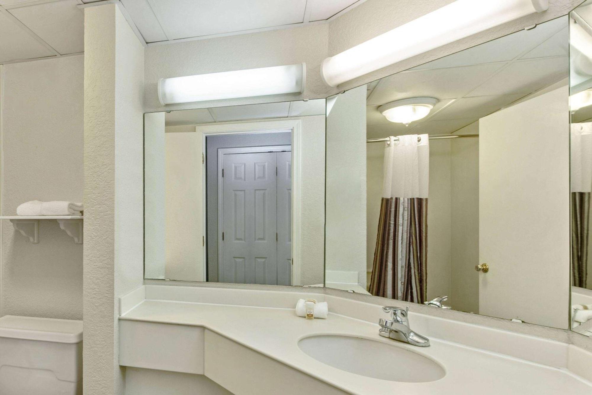 La Quinta By Wyndham New Orleans Airport Hotell Kenner Exteriör bild
