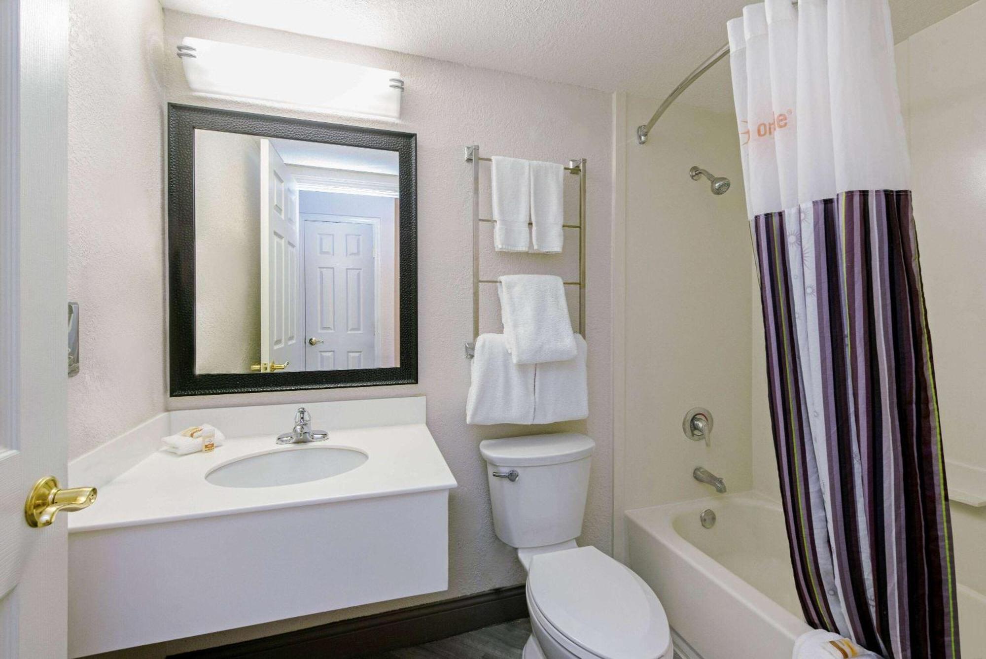 La Quinta By Wyndham New Orleans Airport Hotell Kenner Exteriör bild