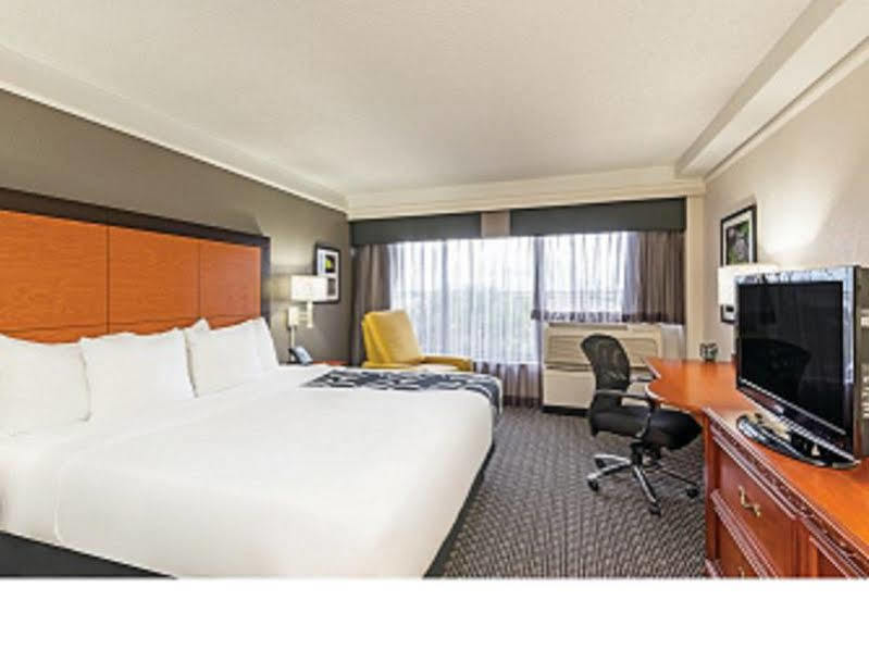 La Quinta By Wyndham New Orleans Airport Hotell Kenner Exteriör bild