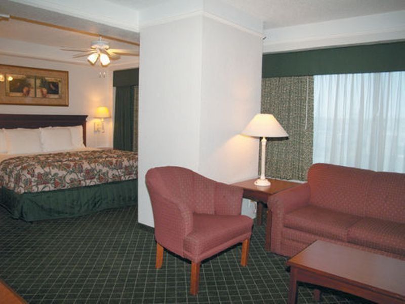 La Quinta By Wyndham New Orleans Airport Hotell Kenner Rum bild